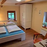Guest House Sněžník Venkovský dům *