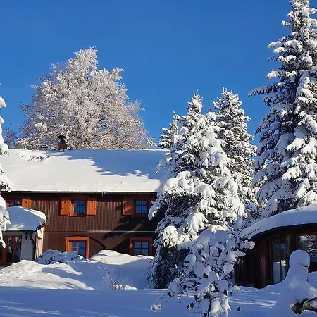 Gospodarstwo wiejskie Guest House Sneznik